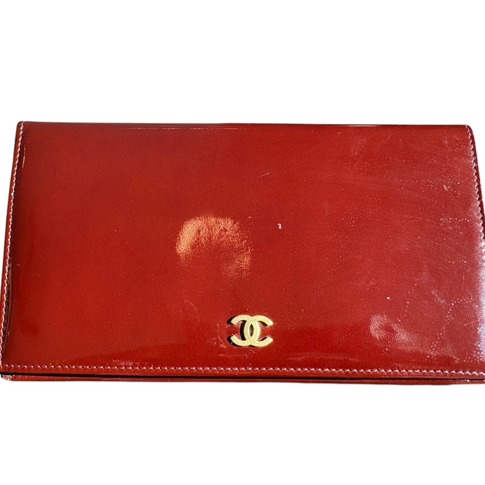 ❌ SOLD! CHANEL Red Patent Leather CC Logo Wallet No Call Outs